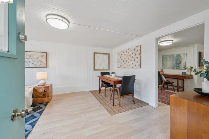 Welcome to this sweet one bedroom apartment.