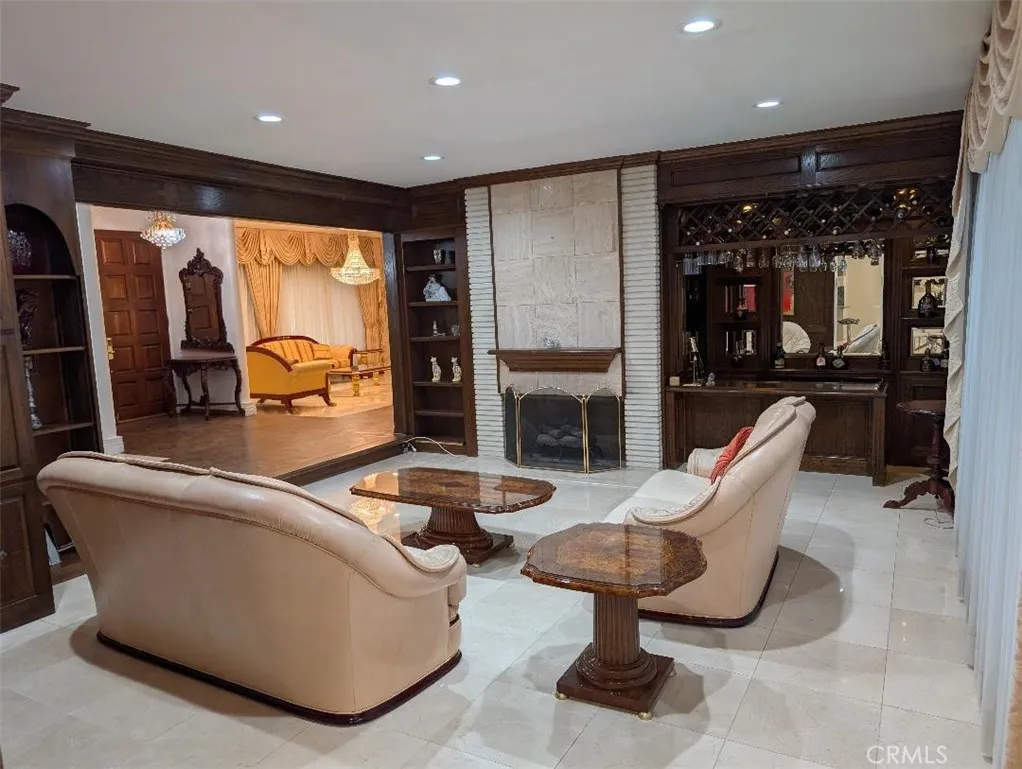 17976 Medley, Encino, California 91316 — photo 5