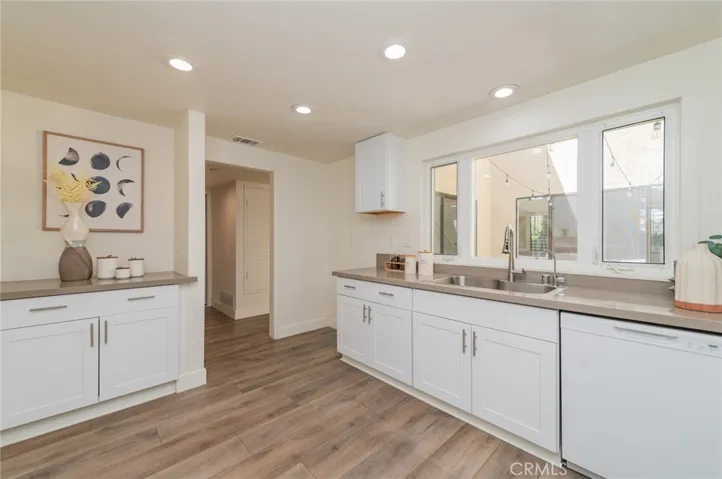 16 Claret, Irvine, California 92614