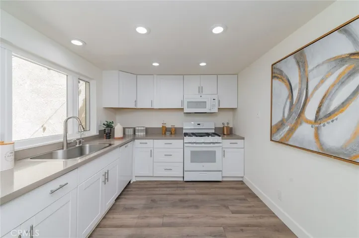 16 Claret, Irvine, California 92614