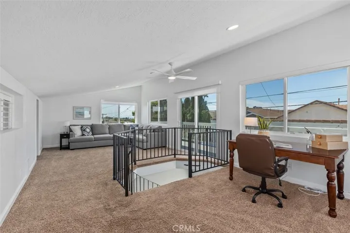 Or it can be the 3rd bedroom.