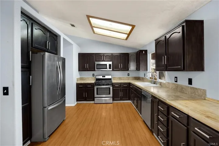 13554 2nd, Victorville, California 92395