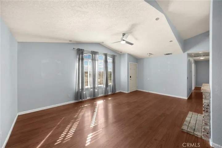 13554 2nd, Victorville, California 92395