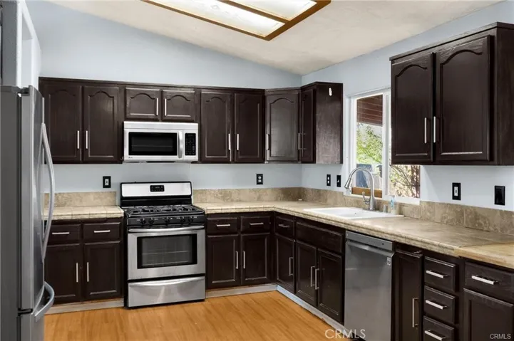 13554 2nd, Victorville, California 92395