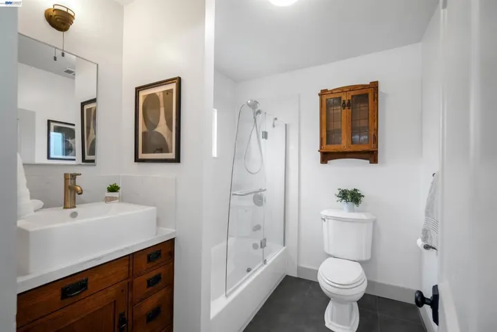 Unit 1 - Bathroom