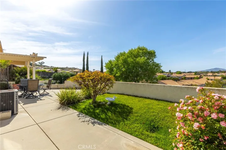 Exterior backyard.