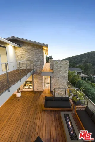 2229 Castilian Drive, Los Angeles, California 90068