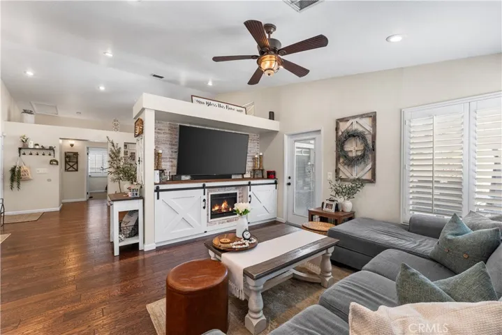 3047 Christina, Lancaster, California 93535