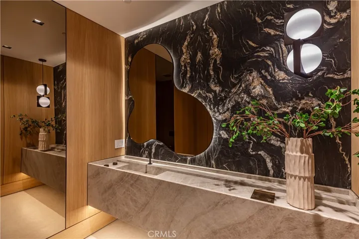 3187 Oakdell, Studio City, California 91604