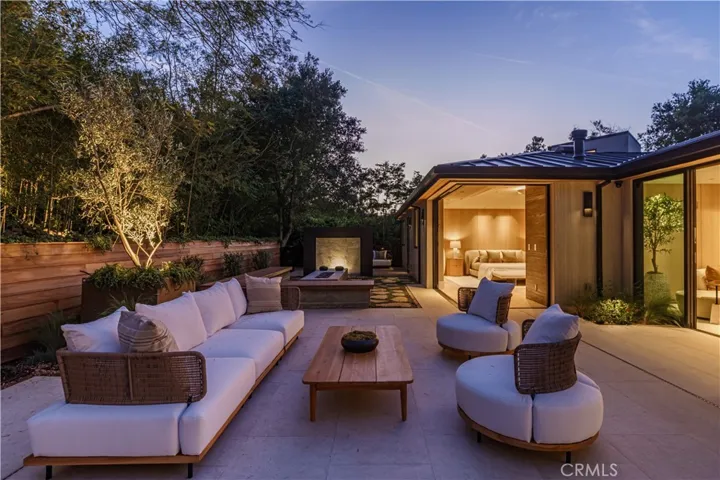 3187 Oakdell, Studio City, California 91604
