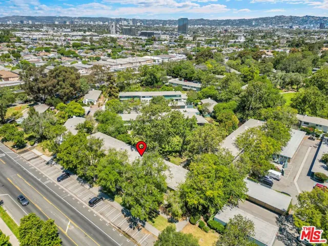 5516 Village Green, Los Angeles, California 90016