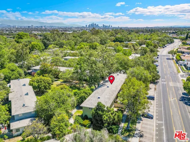 5516 Village Green, Los Angeles, California 90016
