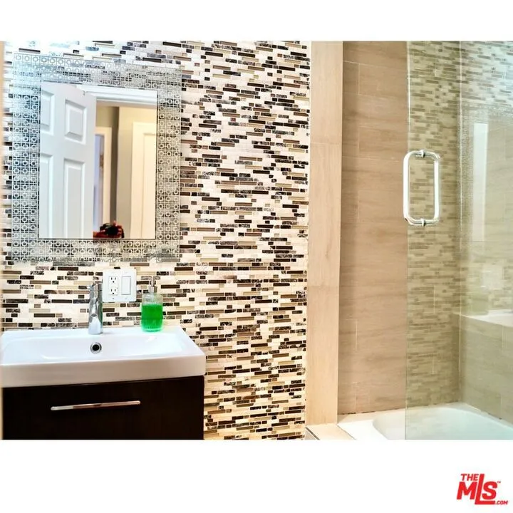 137 S Rexford Drive 1, Beverly Hills, California 90212 — photo 5