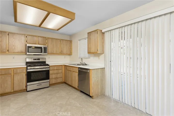 5024 Meadow Way, Banning, California 92220