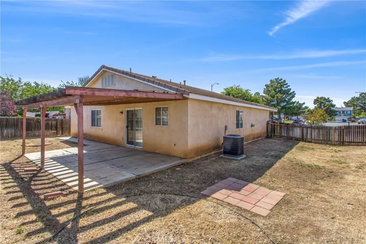 5024 Meadow Way, Banning, California 92220