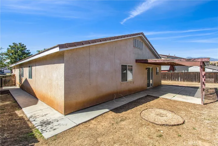 5024 Meadow Way, Banning, California 92220