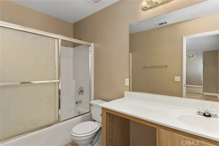 5024 Meadow Way, Banning, California 92220