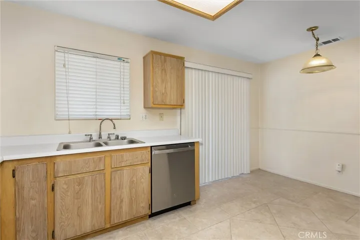 5024 Meadow Way, Banning, California 92220