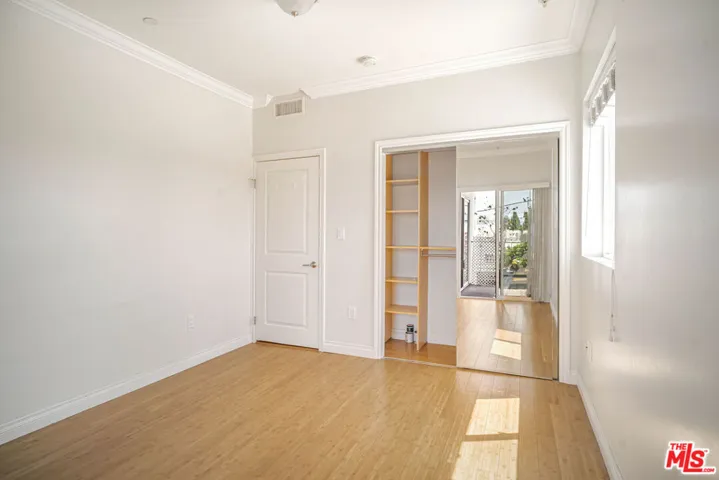 3061 W 12th Place 308, Los Angeles, California 90006