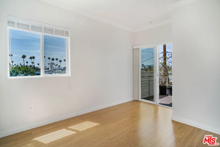 3061 W 12th Place 308, Los Angeles, California 90006