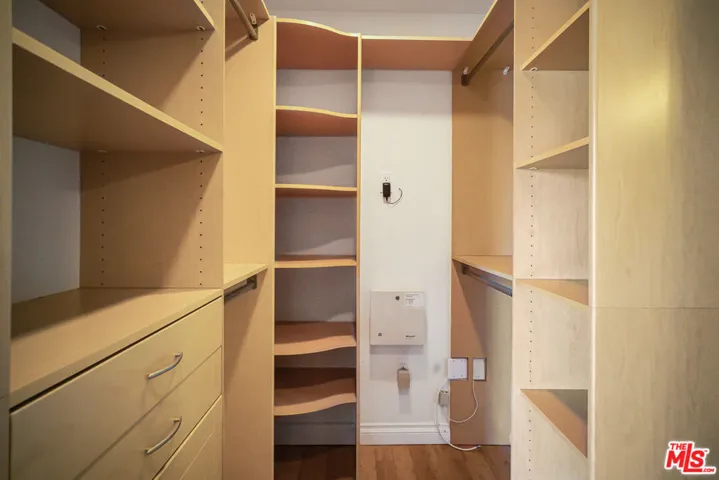 3061 W 12th Place 308, Los Angeles, California 90006