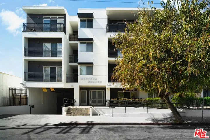 3061 W 12th Place 308, Los Angeles, California 90006