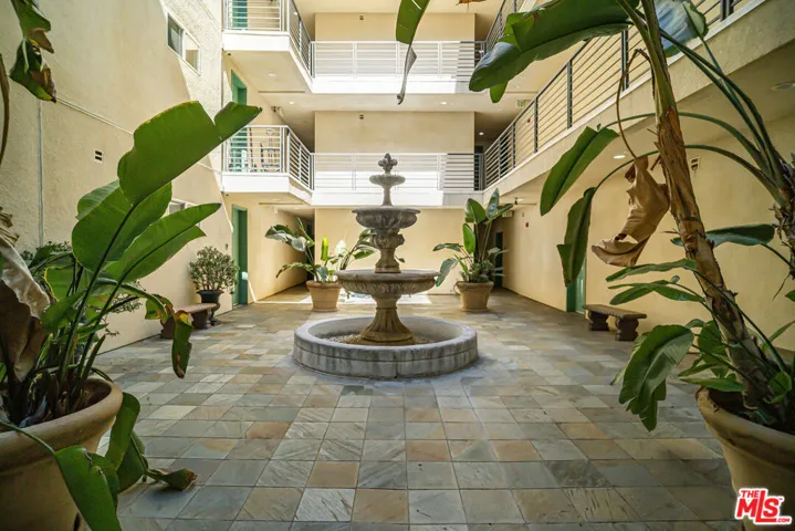 3061 W 12th Place 308, Los Angeles, California 90006