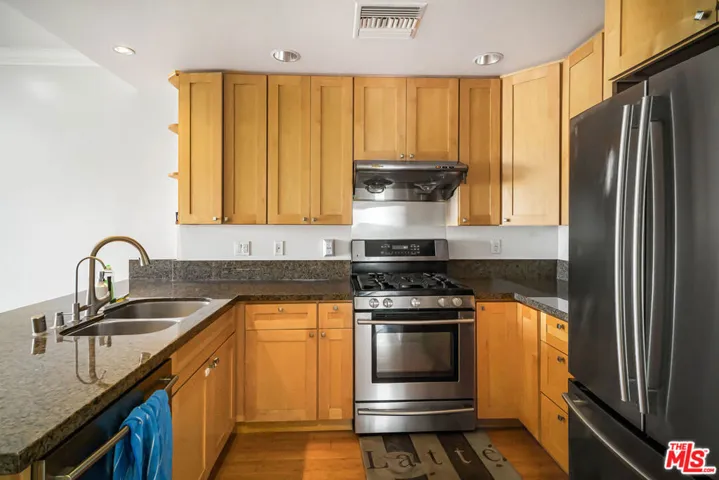 3061 W 12th Place 308, Los Angeles, California 90006