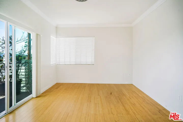 3061 W 12th Place 308, Los Angeles, California 90006