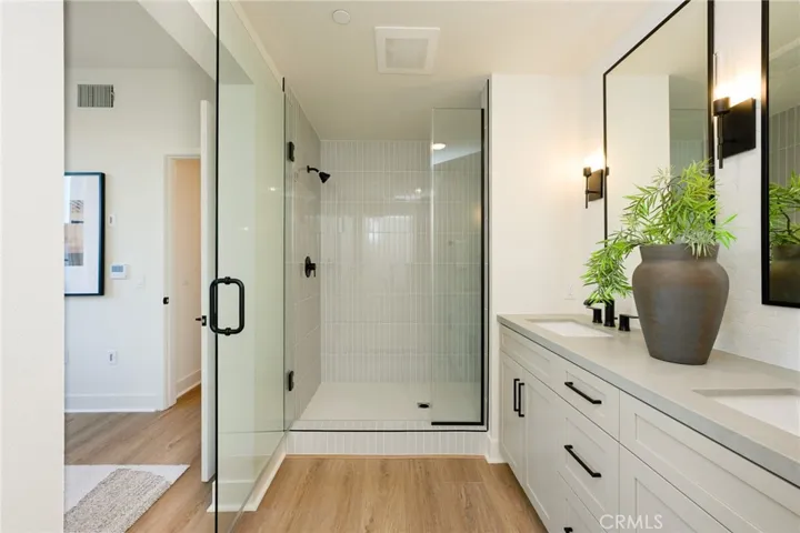 414 Main 400, Huntington Beach, California 92648