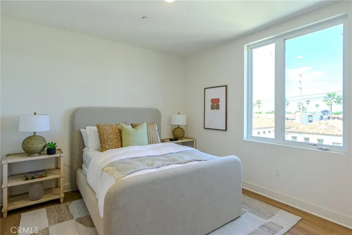 414 Main 400, Huntington Beach, California 92648