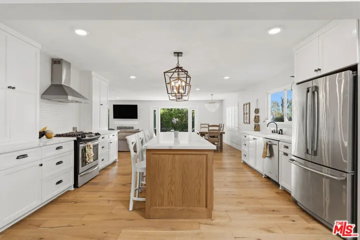 7022 Lofty Grove Drive, Rancho Palos Verdes, California 90275