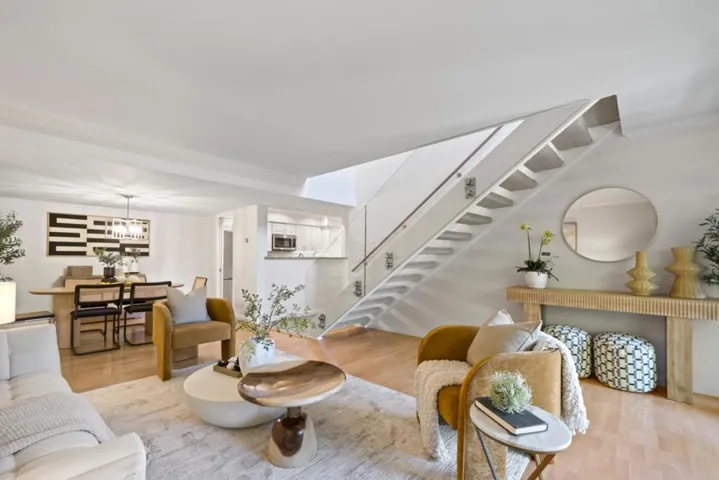 23 Los Altos Square, Los Altos, California 94022