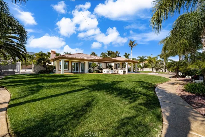 Large Backyard Grass Area- Perfect for a Swimming Pool or Play Area
