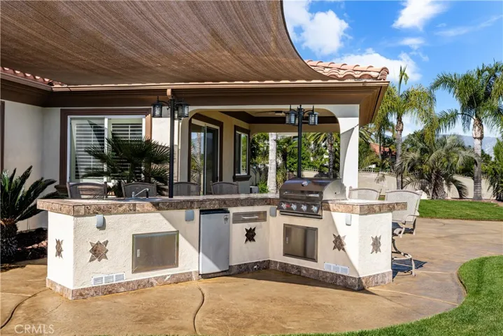 Outdoor Barbecue Island with sink, Mini Refrigerator, Storage and Barbecue