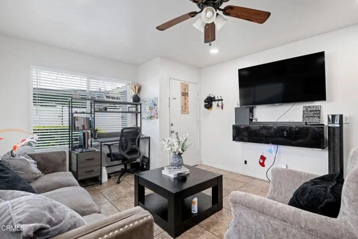05-Living Room