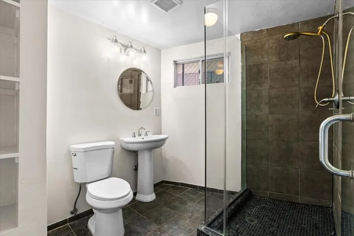 13-67684 San Tomas St-15
