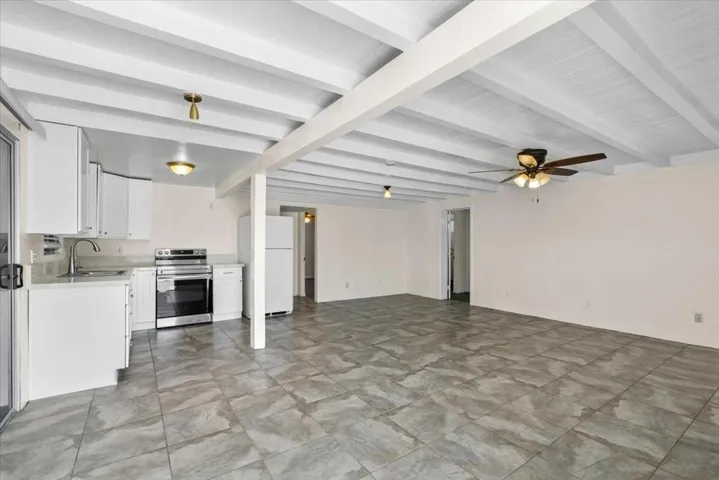07-67684 San Tomas St-2
