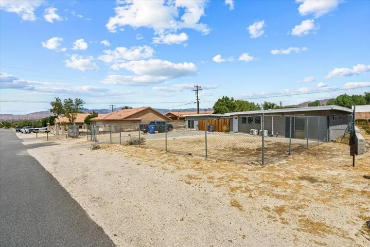 03-67684 San Tomas St -5