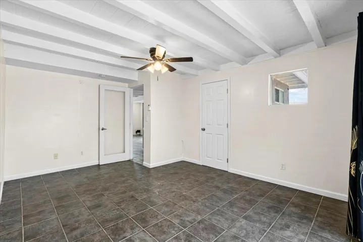 15-67684 San Tomas St-10