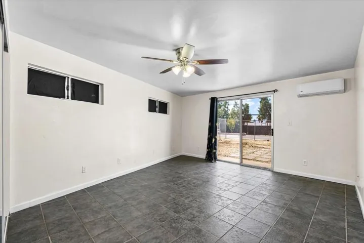 10-67684 San Tomas St-14