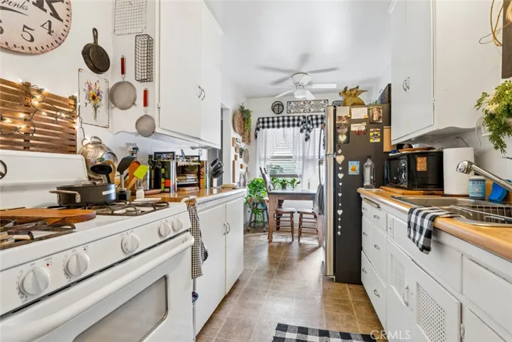 423 Raymond Avenue, Glendale, California 91201