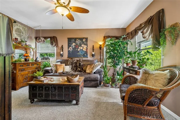 423 Raymond Avenue, Glendale, California 91201