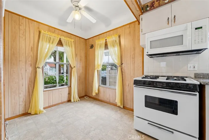 423 Raymond Avenue, Glendale, California 91201