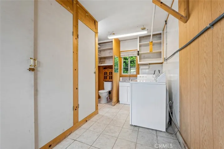 423 Raymond Avenue, Glendale, California 91201