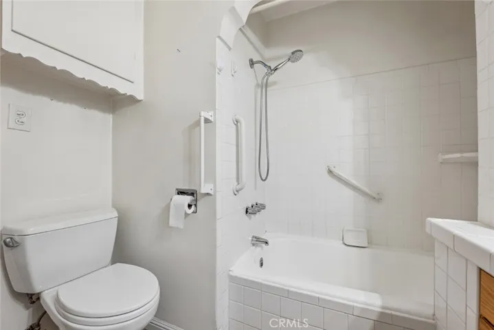 423 Raymond Avenue, Glendale, California 91201