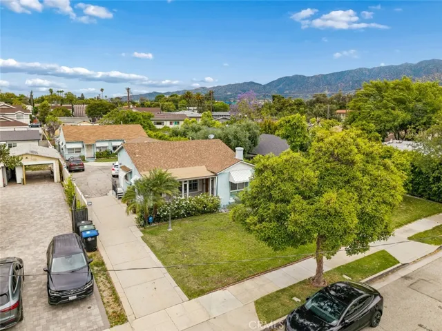 423 Raymond Avenue, Glendale, California 91201