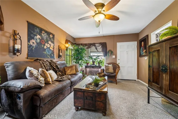 423 Raymond Avenue, Glendale, California 91201