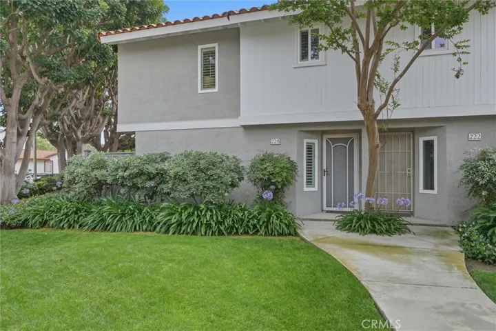 220 Lemon Grove, Irvine, California 92618