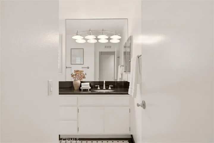 220 Lemon Grove, Irvine, California 92618
